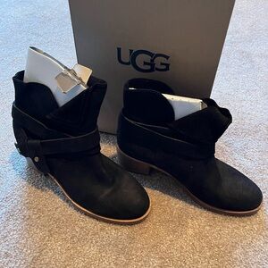UGG Women's Black Ankle Booties Size 6 (USA)